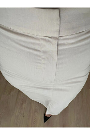 Önden Yırtmaçlı Kalem Etek