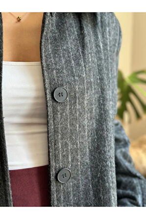 Kadın Gri Yırtmaçsız Dikey Çizgili Uzun Kaban