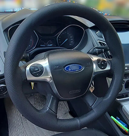 DİKİŞLİ DİREKSİYON KILIFI NOKTALI DERİ SİYAH DİKİŞLİ FOR.T FOCUS 2012-13-14 İÇİN