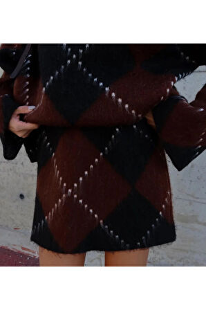 Kahverengi Siyah Baklava Desenli Etek Kazak Takım