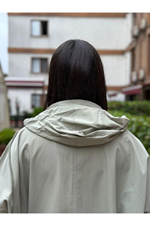 Su Yeşili Önden Büyük Cepli Saklanabilir Kapüşonlu Yarım Fermuarlı Trençkot