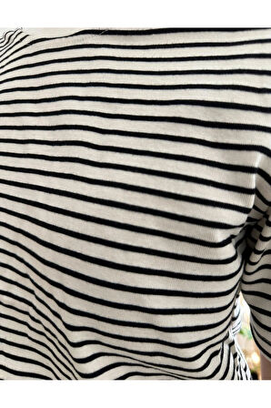 Kadın Siyah Beyaz Çizgili Bisiklet Yaka T-Shirt