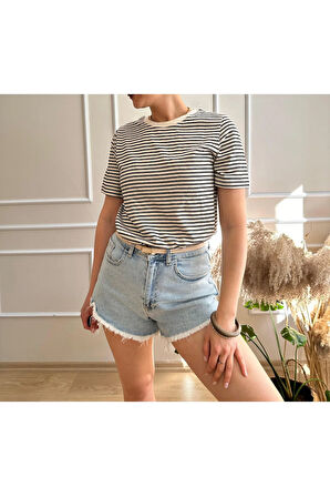 Kadın Siyah Beyaz Çizgili Bisiklet Yaka T-Shirt