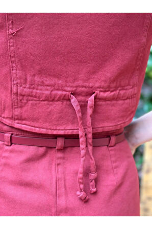 Kot Kumaş Arkası Lastikli ve İp Detaylı 3 Düğmeli Kısa Yelek