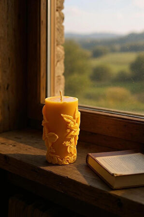 NEFHA CANDLE Hediyelik Kabartma Zambak Çiçeği Figürlü Doğal Balmumu Mum