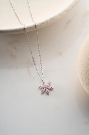 925 Ayar Gümüş Minik Pembe Lotus Kolye 