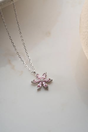 925 Ayar Gümüş Minik Pembe Lotus Kolye 