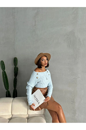 Kadın Kayık Yaka Düğme Detaylı Triko Kazak