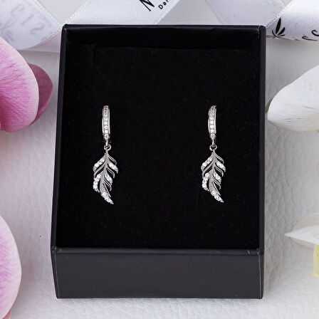 Yaprak Model-2 925 Ayar Gümüş Zirkon Taşlı Kadın Küpe