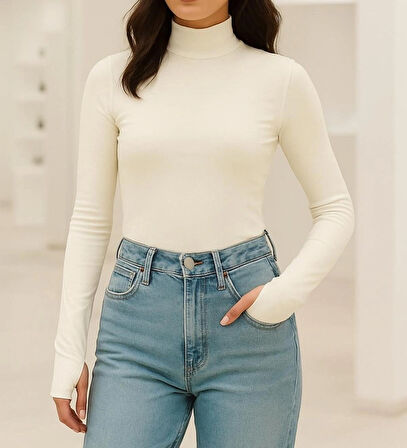 Yumuşak Dokulu Pamuk Dokuma Uzun Kol Dik Yaka Parmak Geçmeli Body Modal T-Shirt