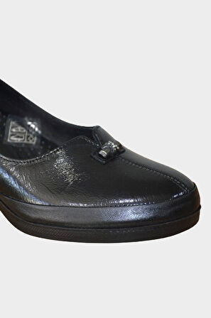 Kadın Rugan Siyah Hakiki Deri Comfort Günlük Ayakkabı-NHR.0046