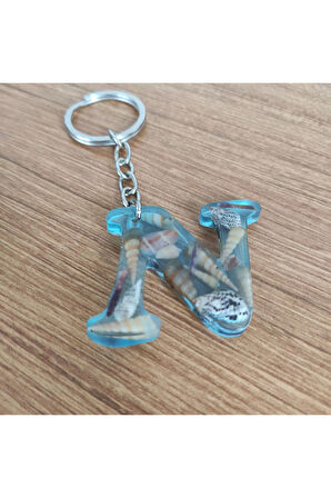 "N" HARFİ - Açık Mavi Deniz Epoksi Harf Anahtarlık – Gerçek Deniz Kabuğu, El Yapımı, Benzersiz