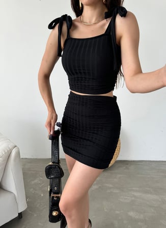 Bağcık Detaylı Crop Bluz Ve Etek İkili Takım