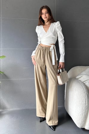 Kruvaze Yaka Beli Kuşaklı Crop Bluz