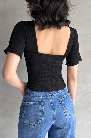 Sırt Dekolteli Basic Gofre Bluz
