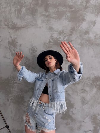 Saçak Detaylı Denim Ceket