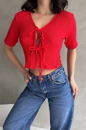 V Yaka Önü Bağlamalı Gofre Crop Bluz