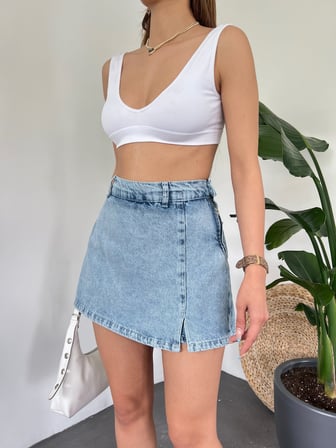 Yırtmaç Detaylı Denim Şort Etek