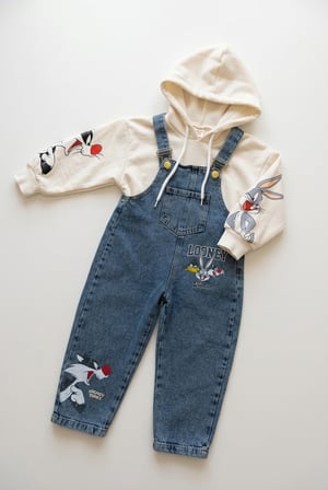 Erkek Çocuk Baskılı Kapüşonlu Sweatshirt ve Kot Salopet 2'li Takım