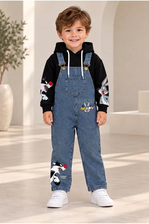 Erkek Çocuk Baskılı Kapüşonlu Sweatshirt ve Kot Salopet 2'li Takım