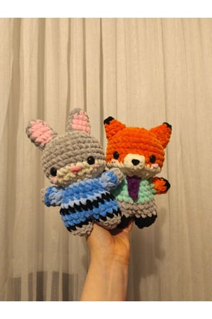 Nick & Judy El Yapımı Amigurumi Anahtarlık – Örgü Peluş Figür