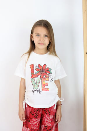 ???? Kız Çocuk ‘’Love Yourself’’ Baskılı Tişört ve Geometrik Etnik Desenli Geniş Paça Pantolon Takımı