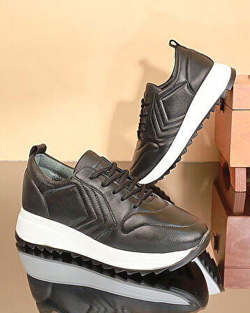 Konfores 1727-258025 Hakiki Deri Anatomik Tabanlı Kadın Mevsimlik Ayakkabı