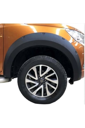 Nissan Navara NP300 2016 Çıkıntılı Civatasız Çamurluk Kaplama Dodik Tek Depo
