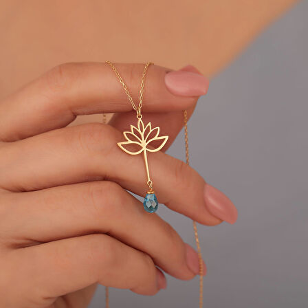 925 Ayar Altın Mikron Kaplama Drop Taşlı Lotus Çiçeği Gümüş Kolye - CNS00592