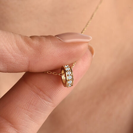 14 Ayar Altın Kaplama Kişiselleştirilebilir Minimal Taşlı Halka Gümüş Kolye - CNS00617