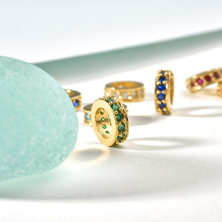 14 Ayar Altın Kaplama Kişiselleştirilebilir Minimal Taşlı Halka Gümüş Kolye - CNS00617