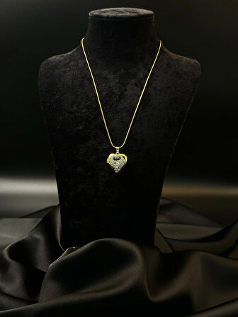 Kadın zirkon taşlı kalp tasarım açılabilir gold detaylı uzak şehir alya kolye