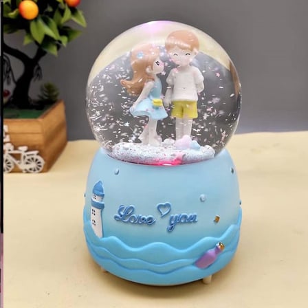 Eyfel Temalı Kız Işıklı Müzikli Orta Boy Kar Küresi 