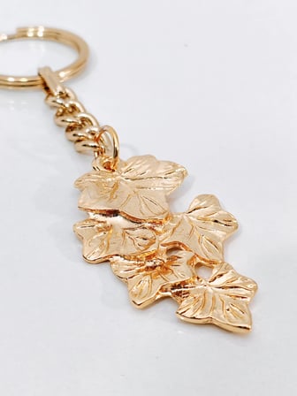 Gold Metal Yaprak Tasarımlı Şık Anahtarlık & Çanta Aksesuarı