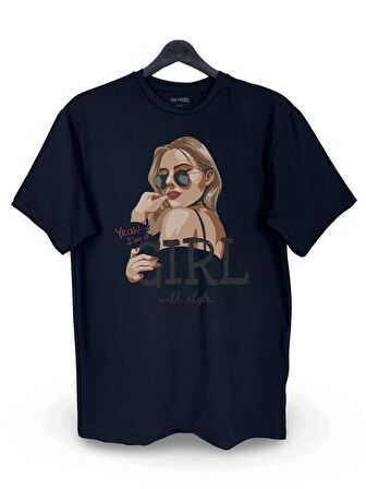 Stilist Tarz Kız Baskılı Loose Fit Bisiklet Yaka Unisex Tişört