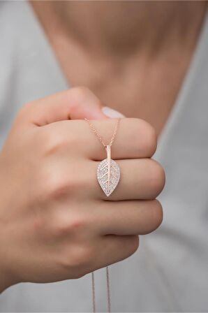 925 Ayar Gümüş Rose Zirkon Taşlı Yaprak Kolye