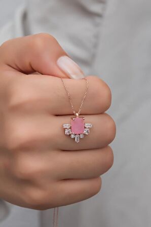 925 Ayar Gümüş Pembe Zirkon Taşlı Tasarım Kolye