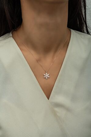 925 Ayar Gümüş Rose Beyaz Zirkon Taşlı Çiçek Kolye