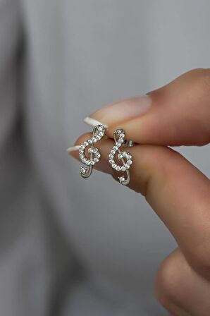 925 Ayar Gümüş Minik Sol Anahtarı Küpe