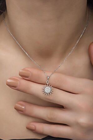 925 Ayar Gümüş Rodyumlu Zirkon Taşlı Güneş Model Kolye
