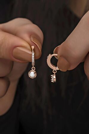 925 Ayar Gümüş Rose Sallantılı Beyaz Opal Tektaş Küpe