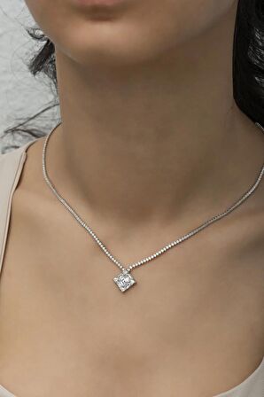 925 Ayar Gümüş Baget Taşlı Kare Tasarım Suyolu Kolye