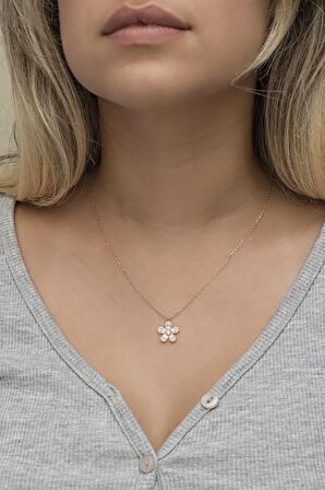 925 Ayar Gümüş Baget Taşlı 5 Yaprak  Çiçek Kolye