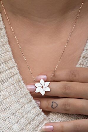 925 Ayar Gümüş Beyaz Mineli Rose Rüzgar Gülü Kolye