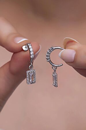 925 Ayar Gümüş Zirkon 5 Taşlı 12 Mm Yarım Tur Baget Tektaş  Küpe