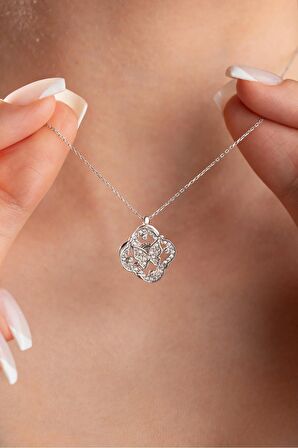 925 Ayar Gümüş Rodyum Kaplama Zirkon Taşlı Dönen Kelebek Kolye