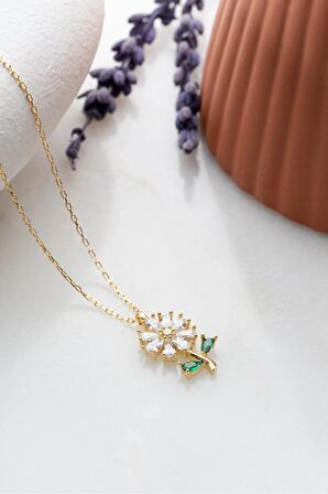 925 Ayar Gümüş Gold Kaplama Beyaz Zirkon Taşlı Kır çiçeği Kolye