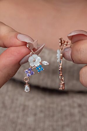 925 Ayar Gümüş Sallantılı Manolya Çiçeği Kelebek Detay Küpe