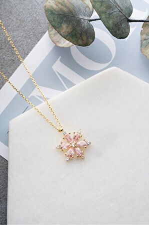 925 Ayar Gümüş Gold Kaplama Pembe Taşlı Kamelya Çiçeği Kolye