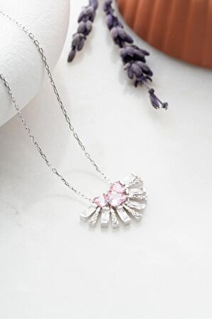925 Ayar Gümüş Baget Taşlı Tria Pembe Taşlı Kalpli Kolye